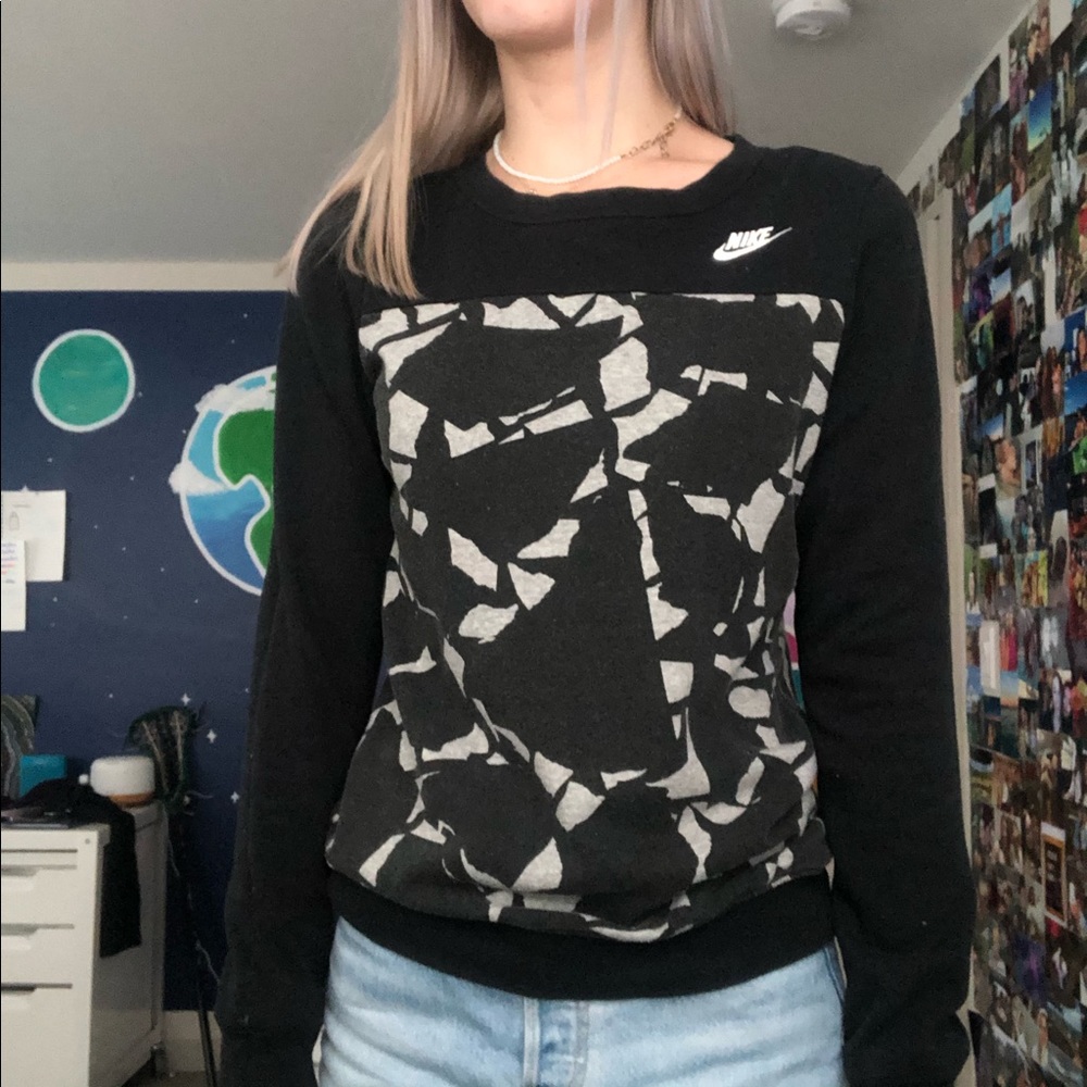 Nike sweatshirt
